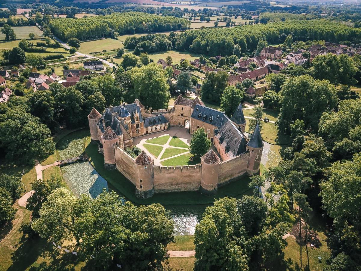 Chateau D'Ainay-Le-Vieil Exterior photo